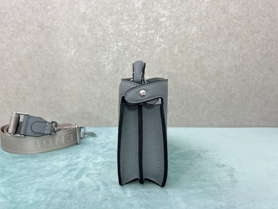 피카부 I SEE U 레더백 라이트 그레이 상세