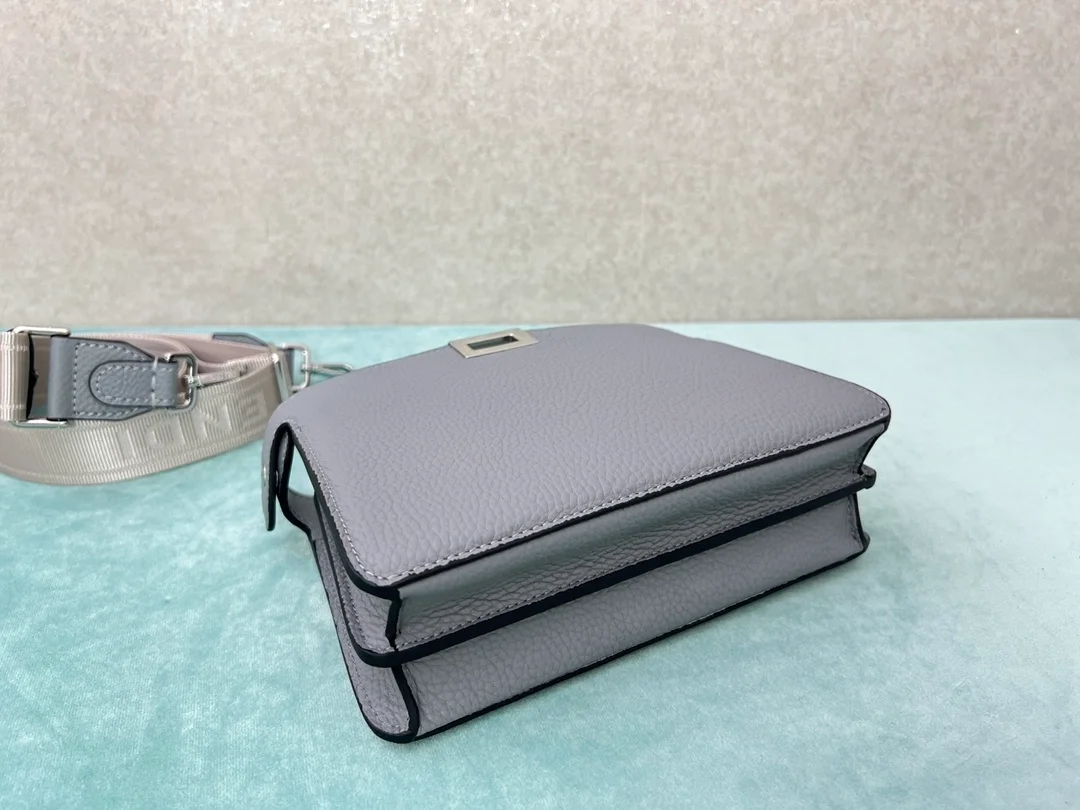 피카부 I SEE U 레더백 라이트 그레이 상세