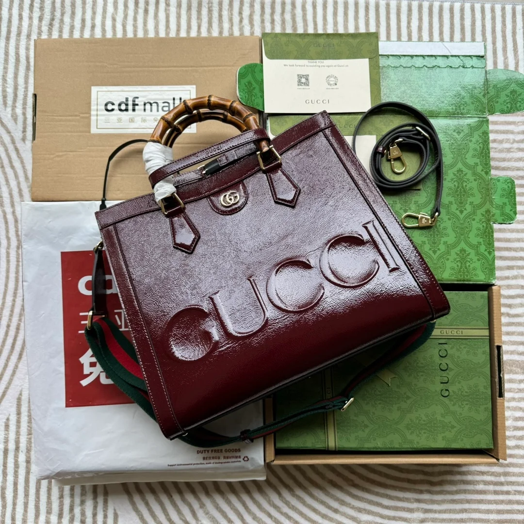 다이아나 미디엄 페이던트 레더 토트 백 상세