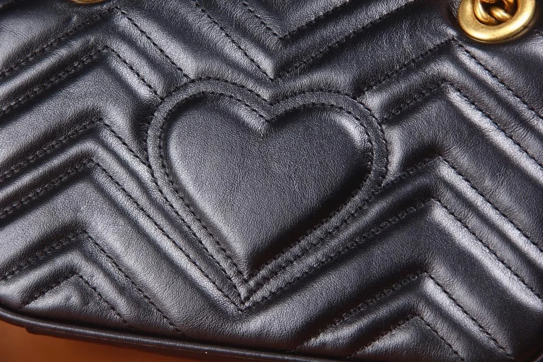 GG 마몽 스몰 마틀라세 숄더백 상세