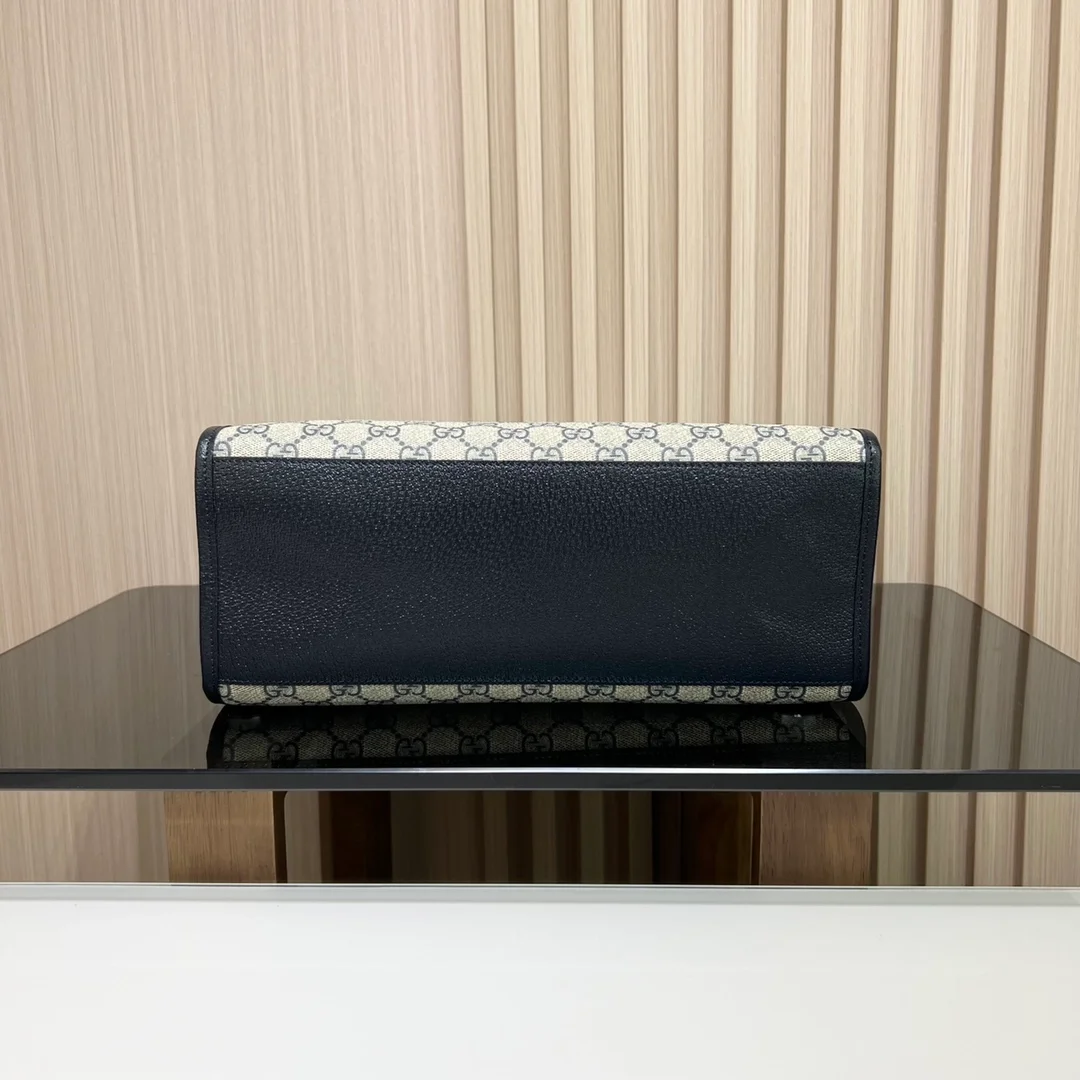 GG 슈프림 인터로킹 G 미디엄 토트백 상세