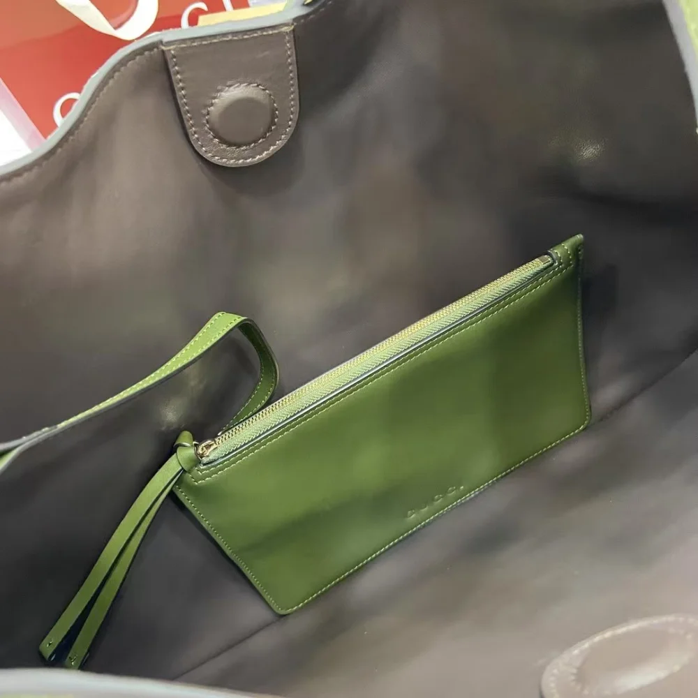 미디엄 숄더백 상세