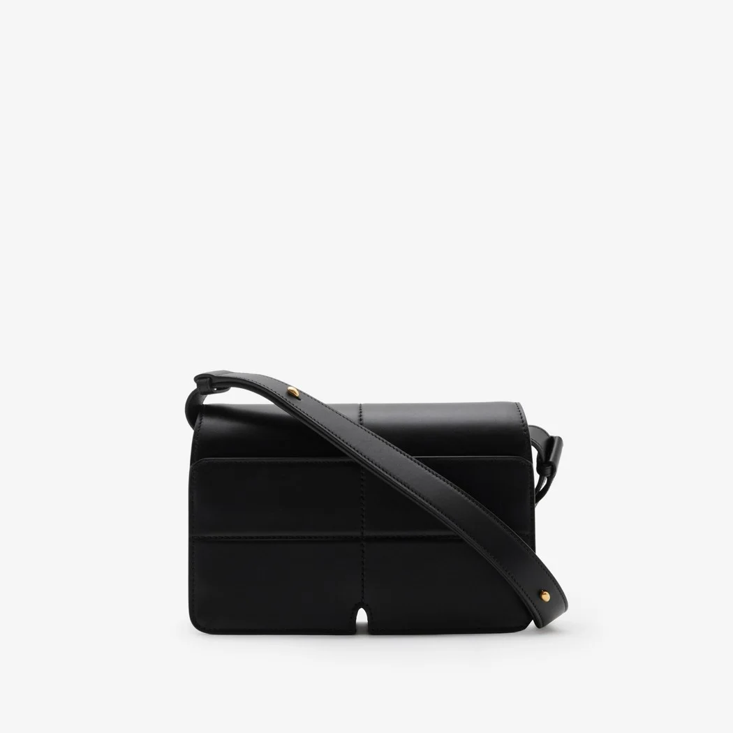 스닙백 화이트 블랙 상세