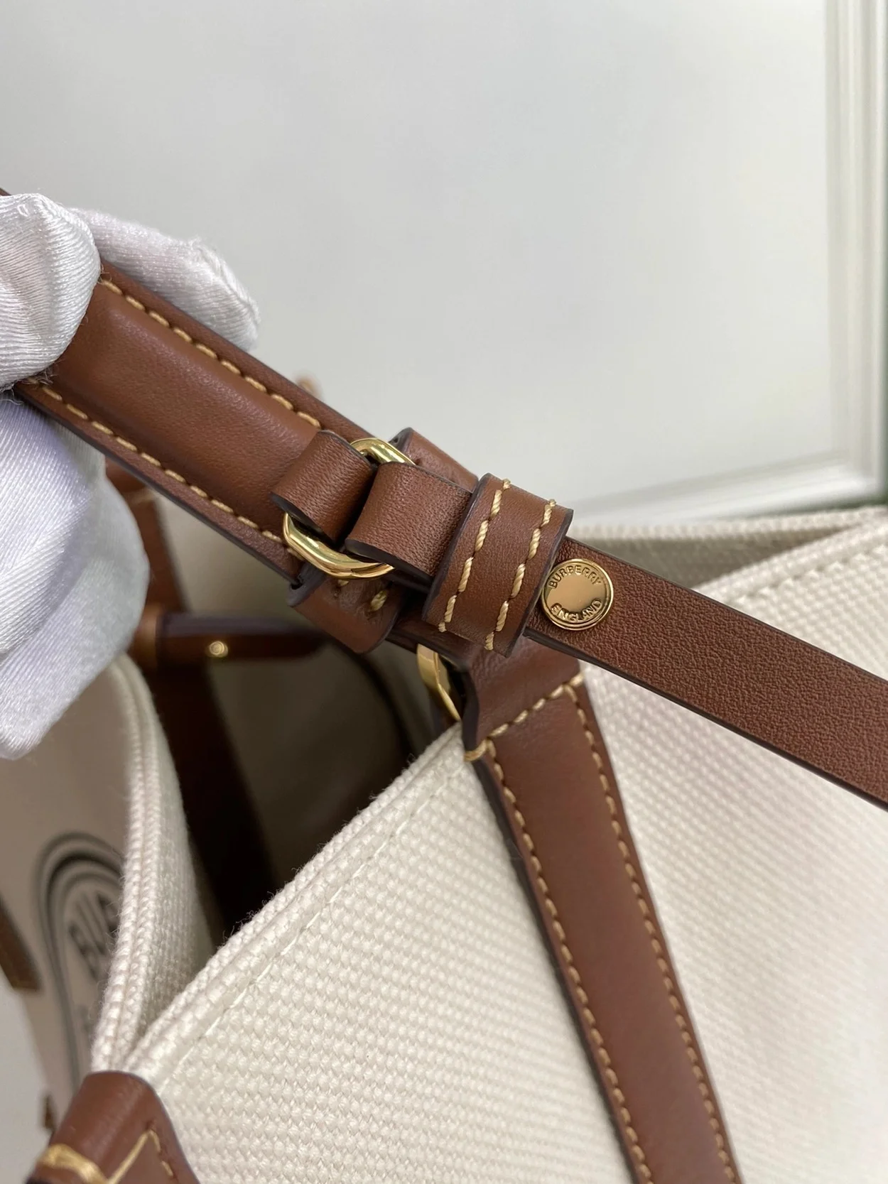 페기 로고 프린트 캔버스 버킷백 상세