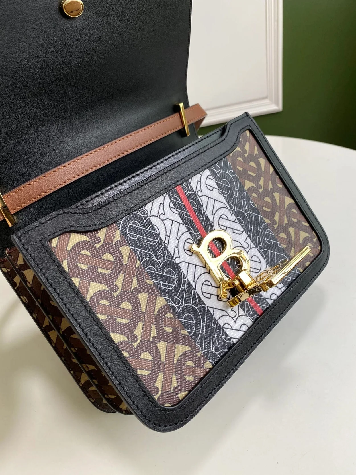 모노그램 스트라이프 E 캔버스백 상세