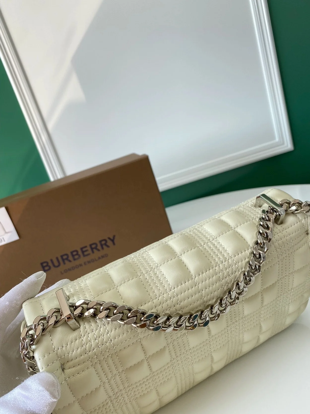 롤라 스몰 퀄팅백 화이트 상세