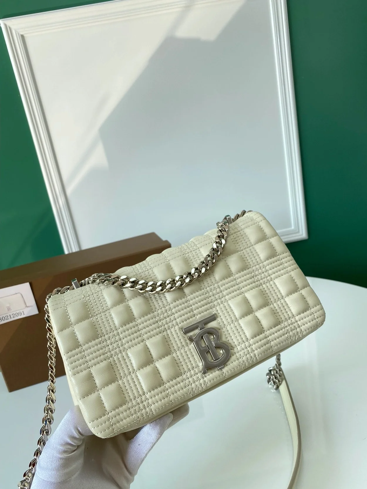 롤라 스몰 퀄팅백 화이트 상세