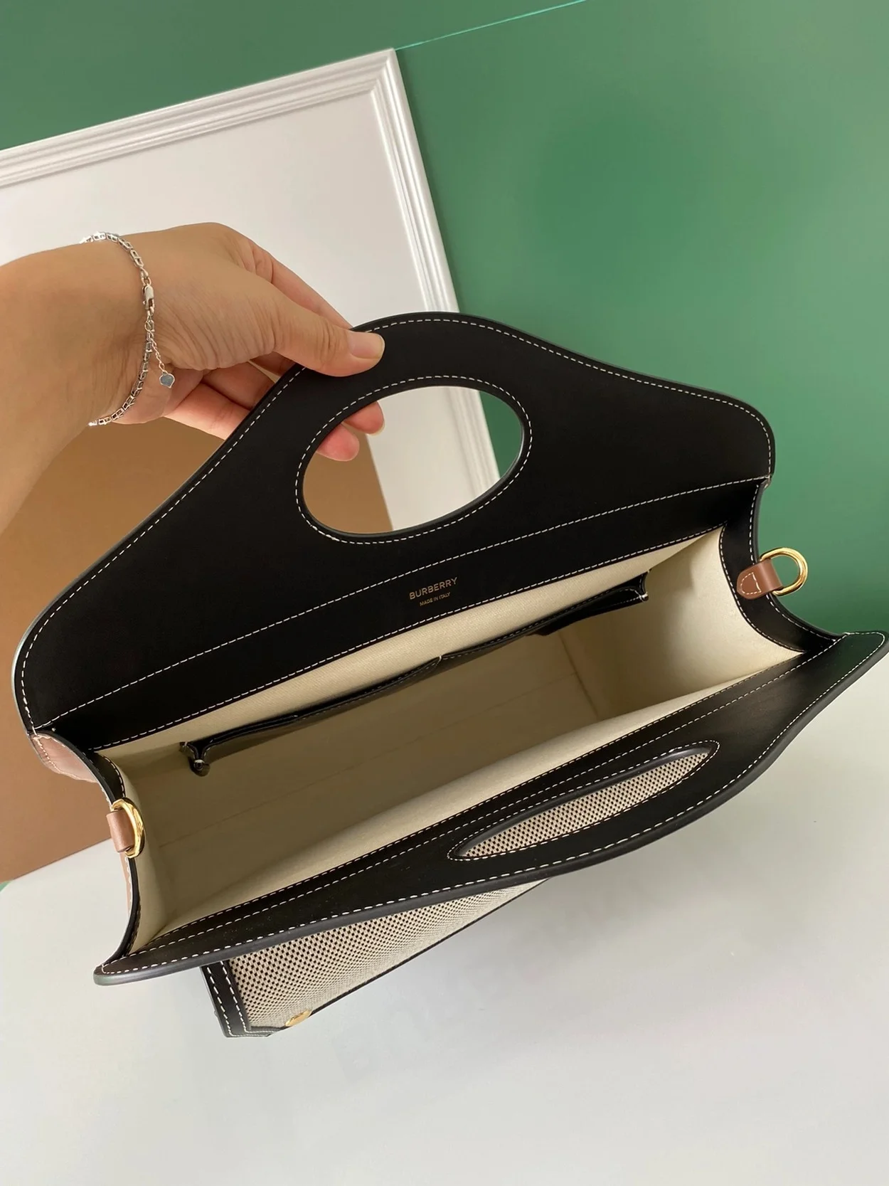 미디엄 투톤 포켓백 상세