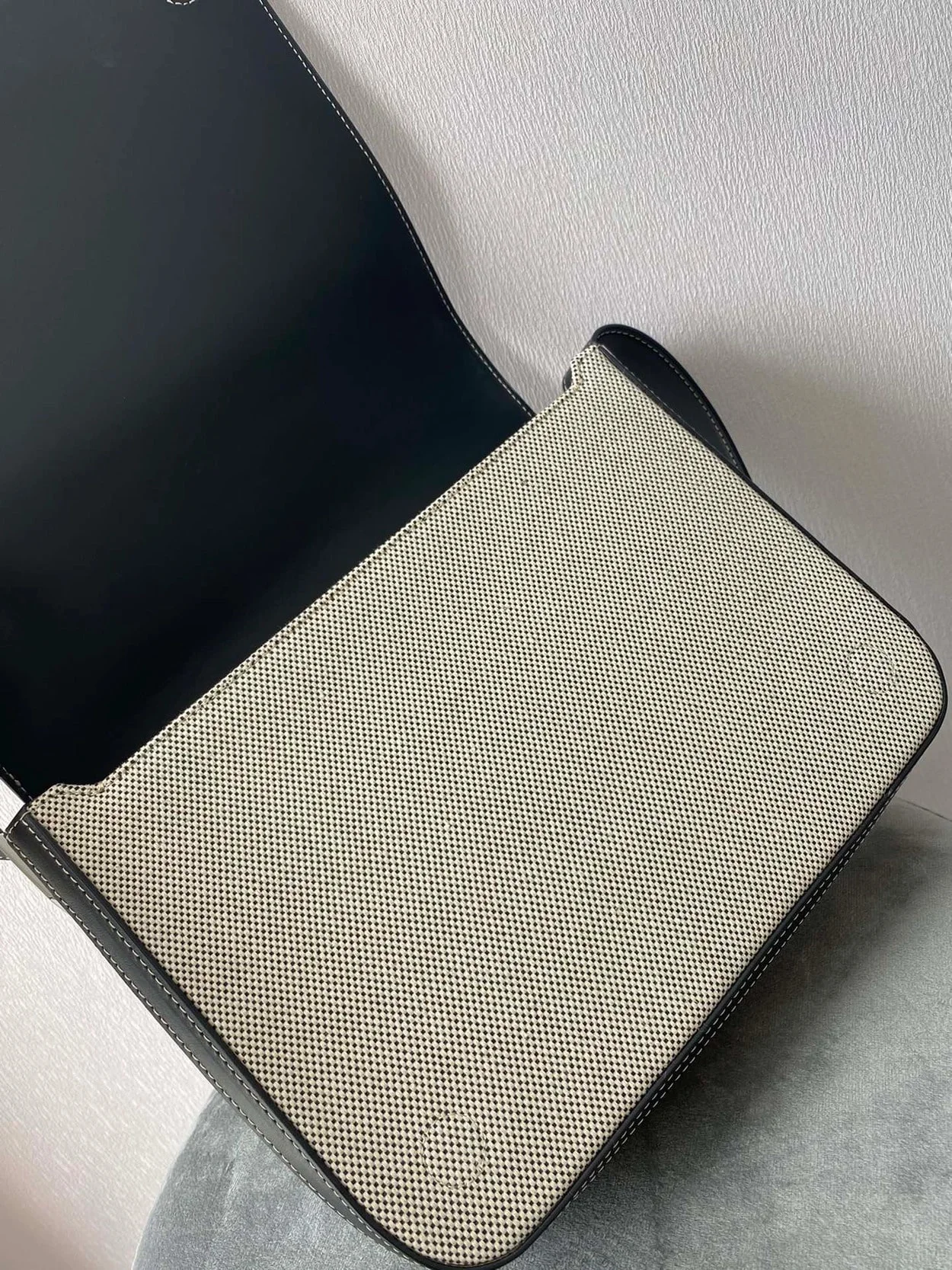 올림피아 메신저백 상세