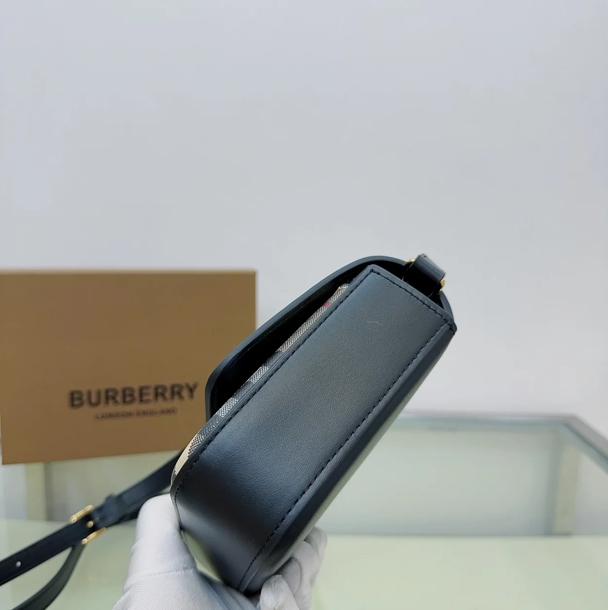 빈치지 체크 가죽 페니 크로스백 상세