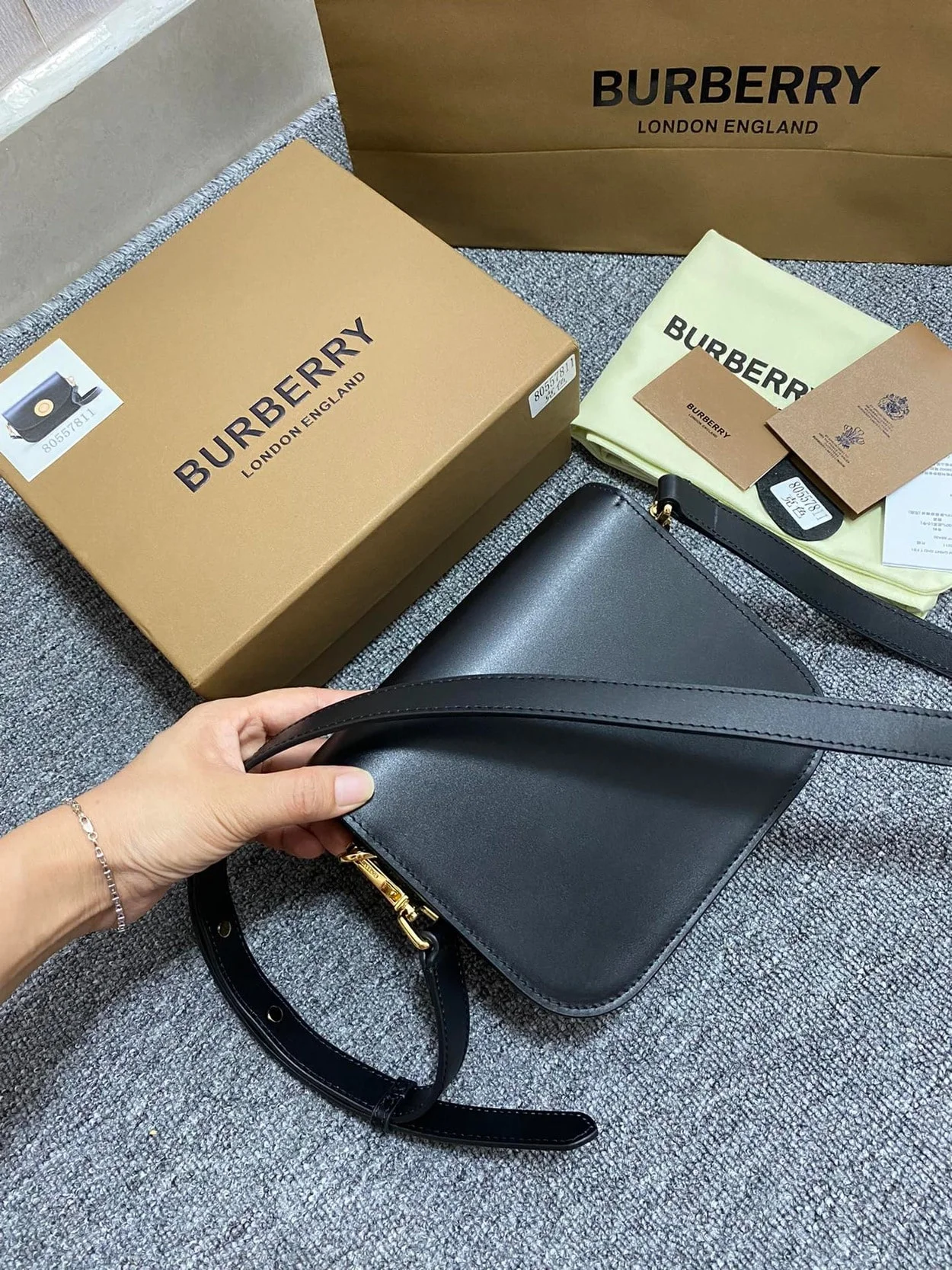 레더 미디엄 엘리자베스 백 상세