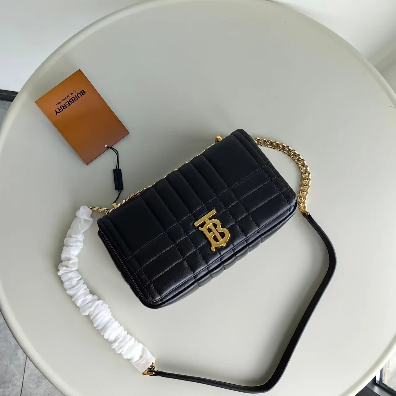 롤라 체인 크로스백 미디움 (28 * 17 * 6.5cm) 상세