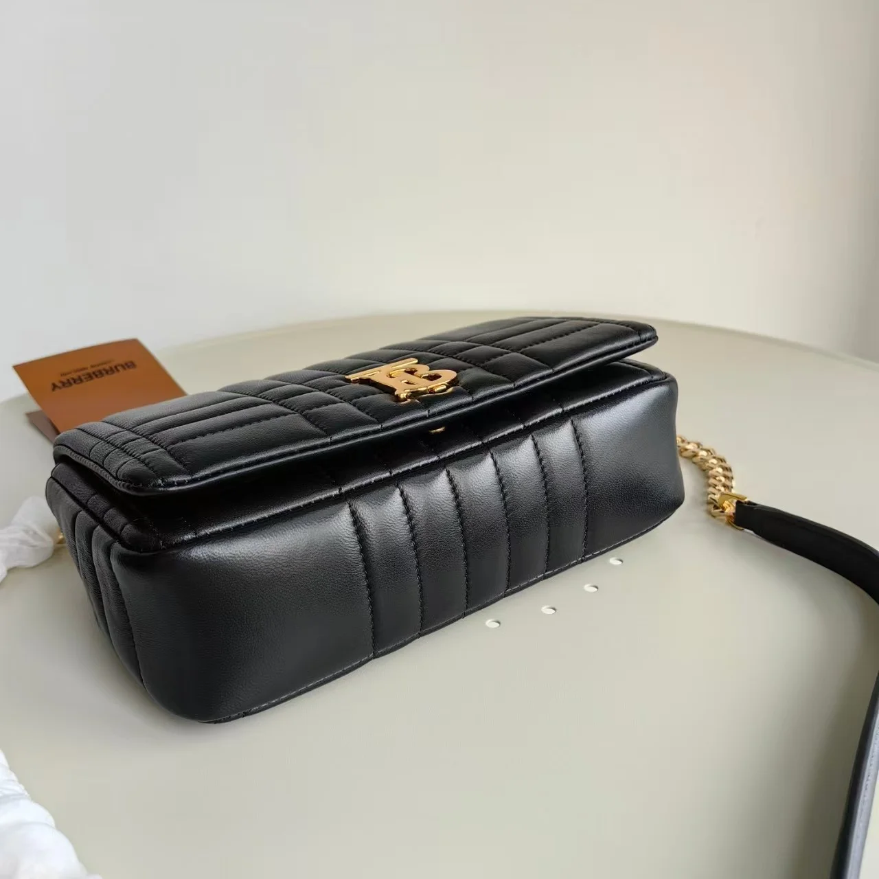 롤라 체인 크로스백 미디움 (28 * 17 * 6.5cm) 상세