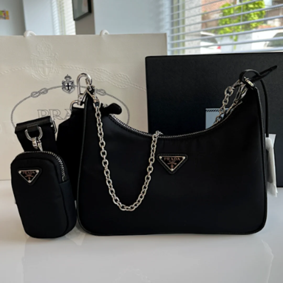 테수토 체인 스트랩 숄더백 (22CM )