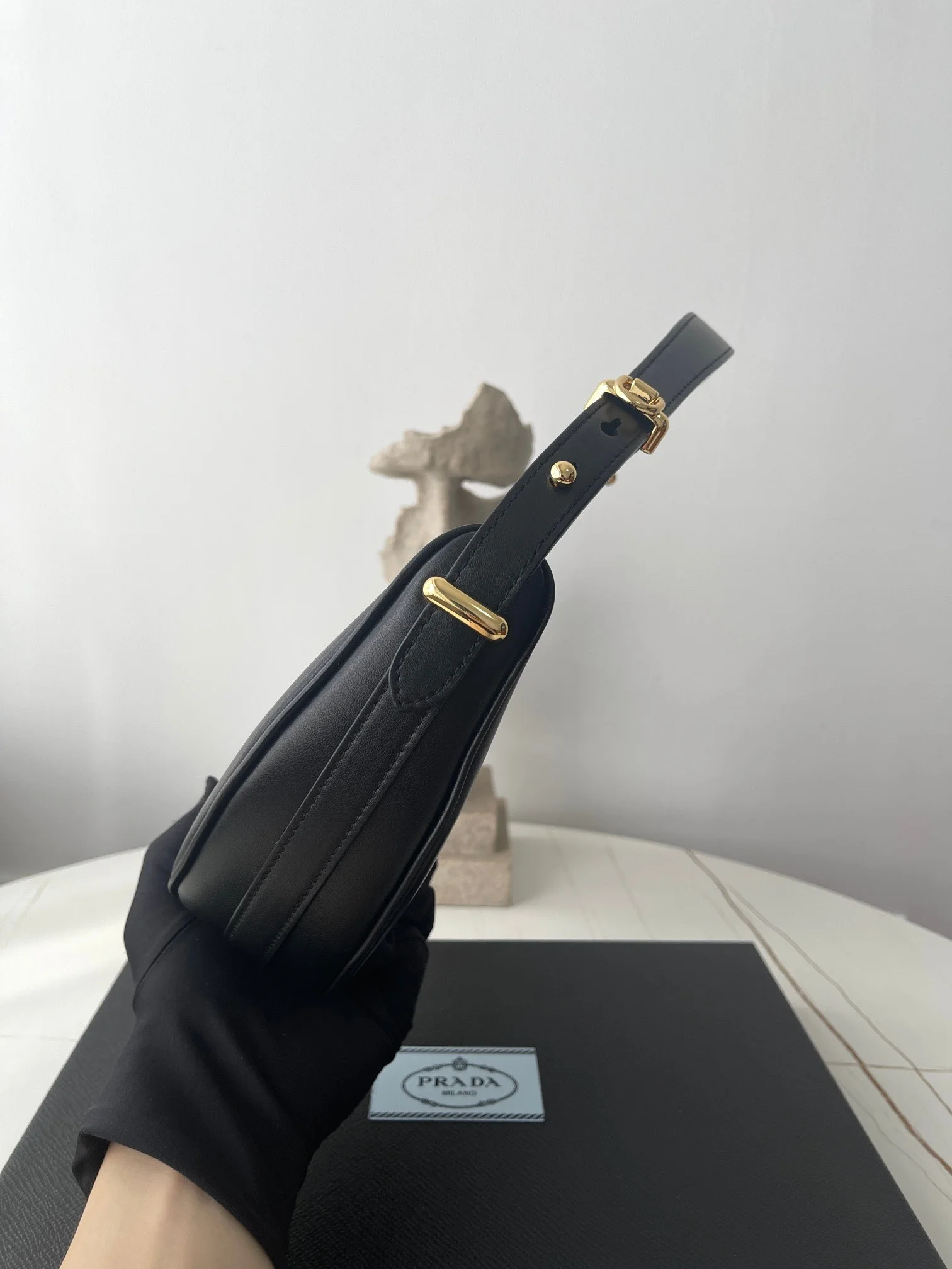 아르케 가죽 숄더백 상세