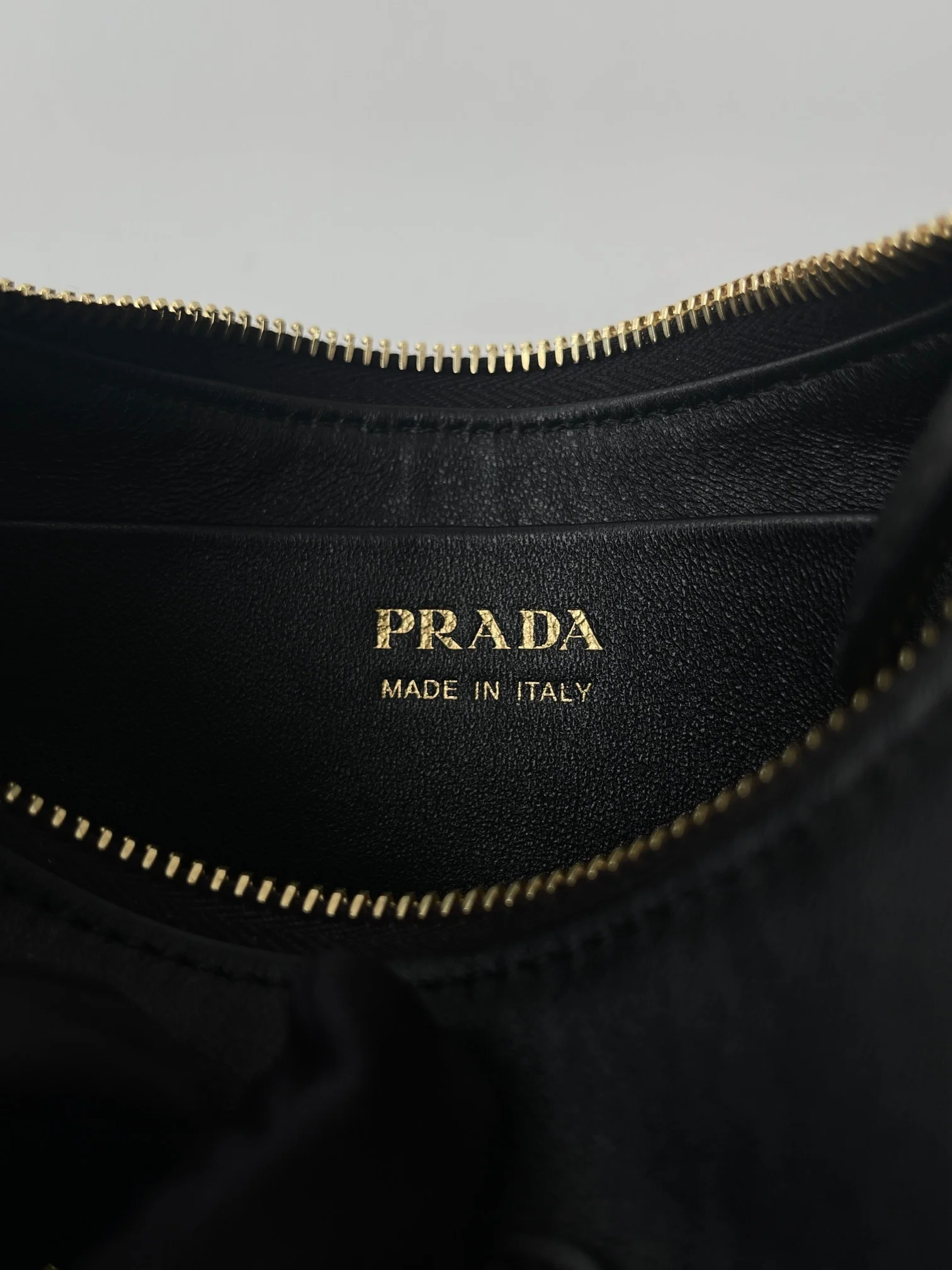 아르케 가죽 숄더백 상세