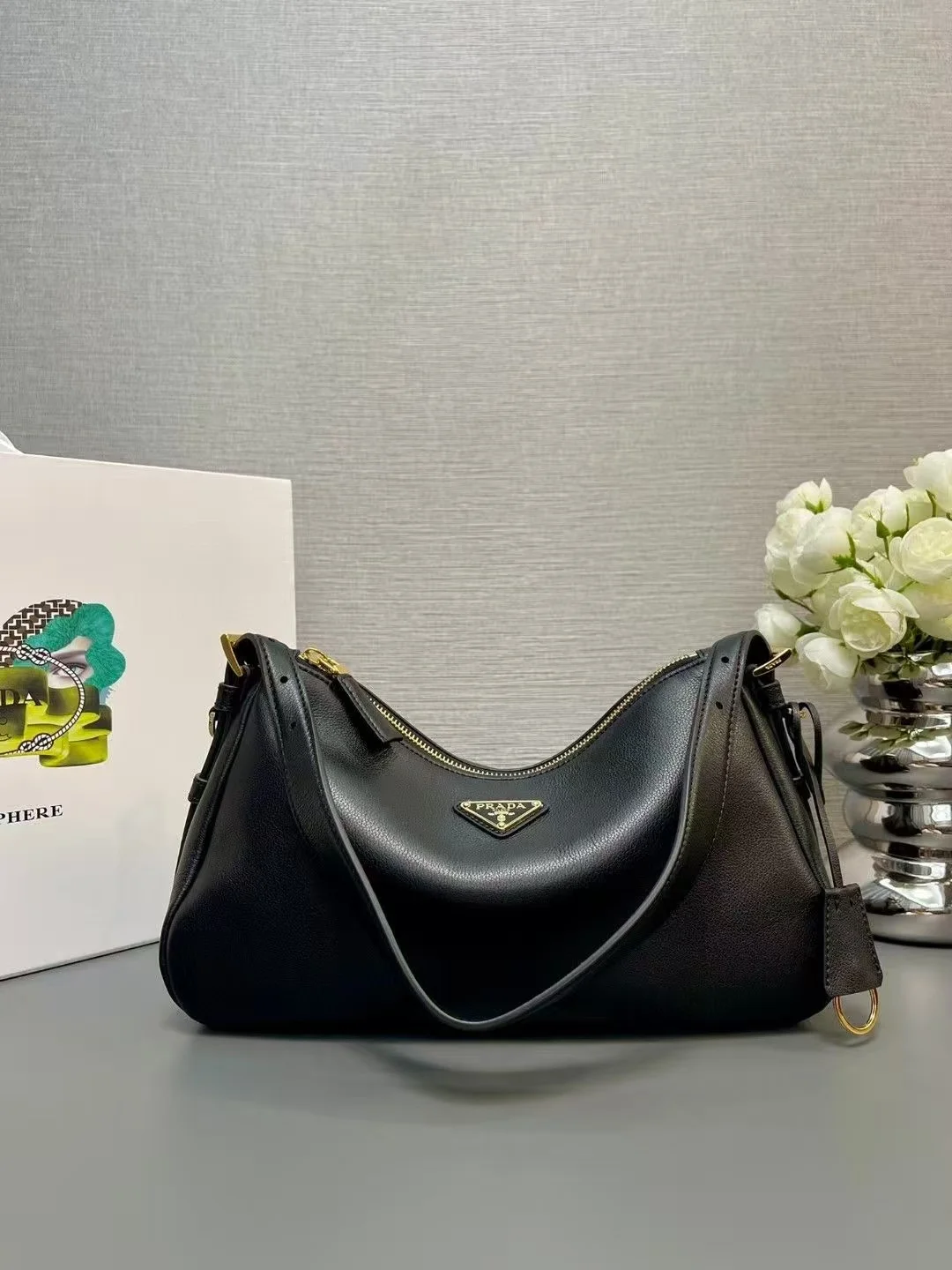 에메 라지 가죽 숄더백 ( 가로39cm X 세로24cm X 폭11.5cm) 상세