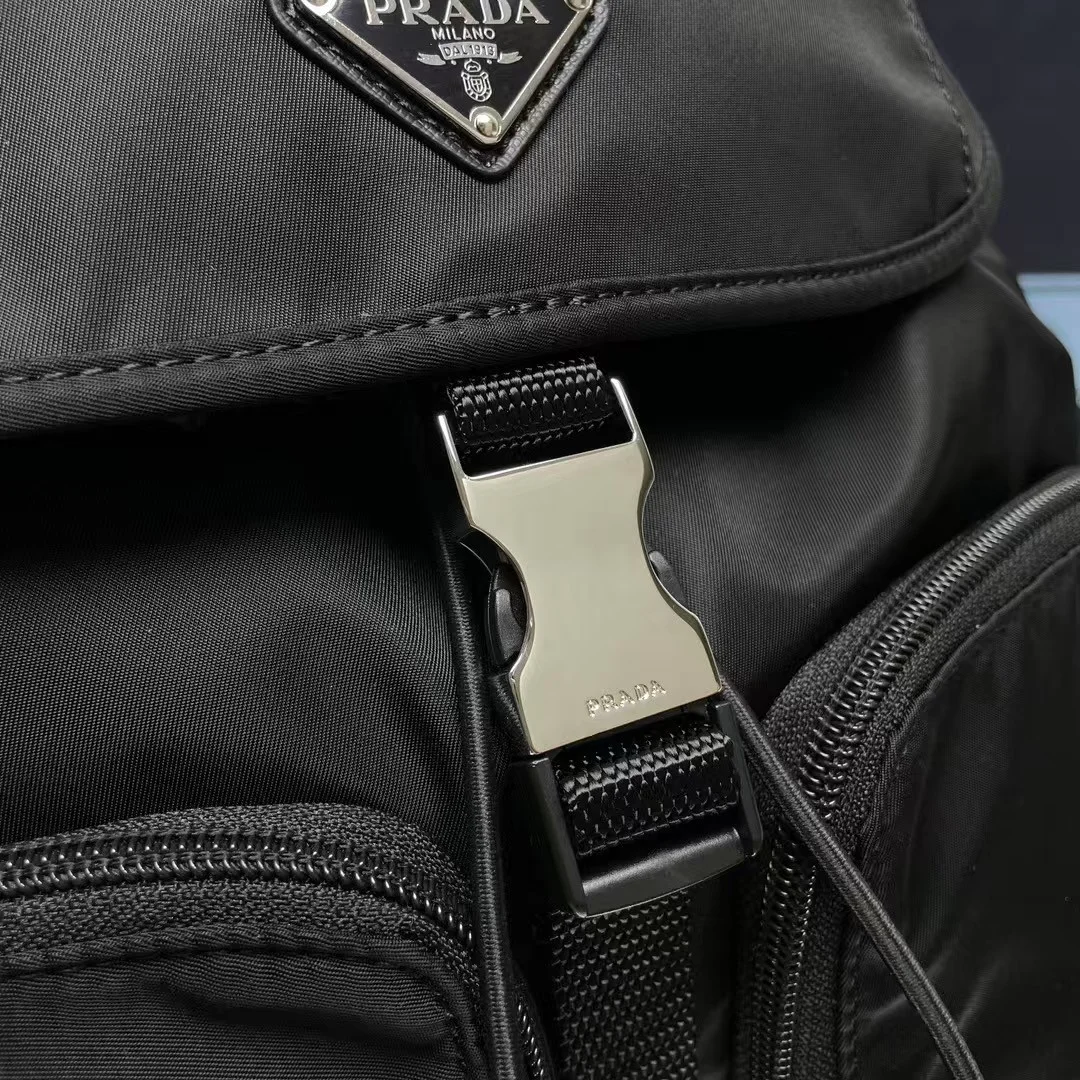 나일론 백팩 미디엄 ( 30cm x 32cm x 15cm) 상세