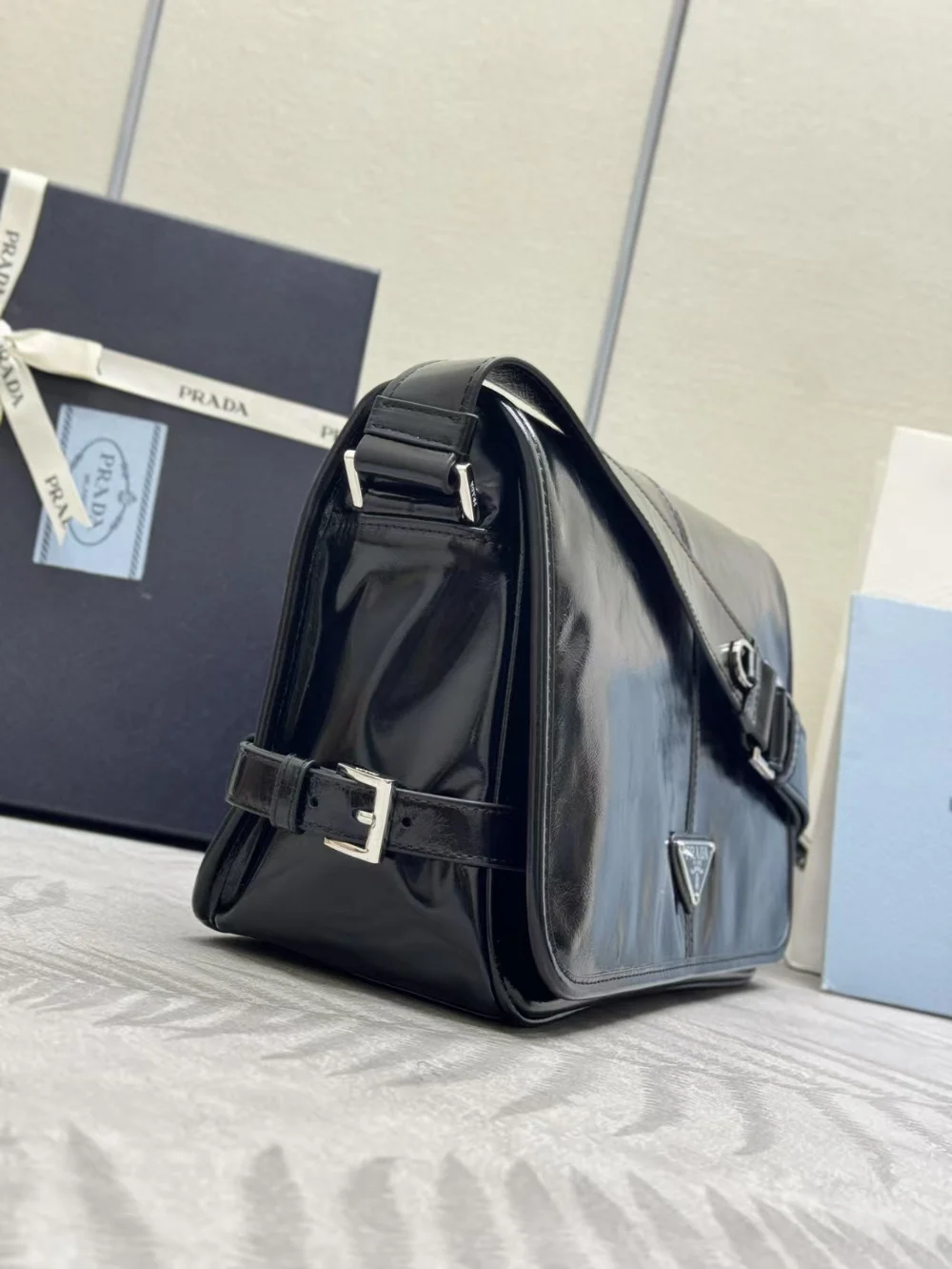 가죽 숄더백 상세