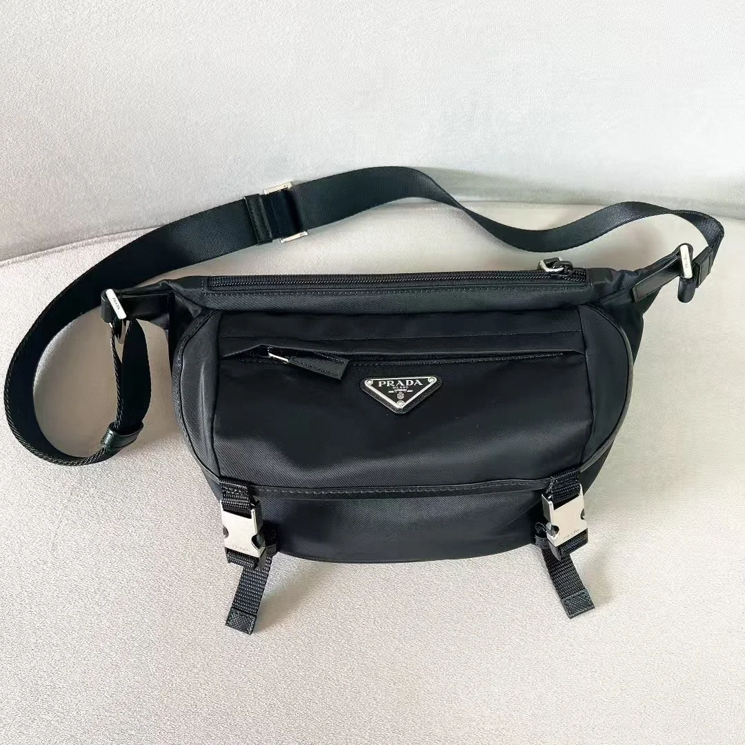 바이커 백 미디움 (29 * 19cm) 상세