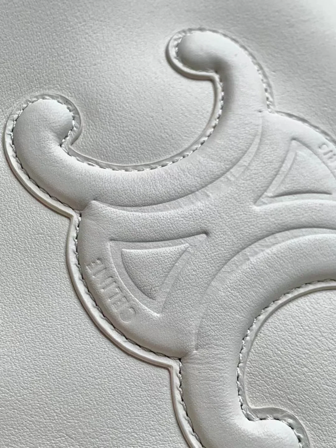 퀴르 트리옹프 드로우스트링 카바스 스몰 화이트 22CM 상세