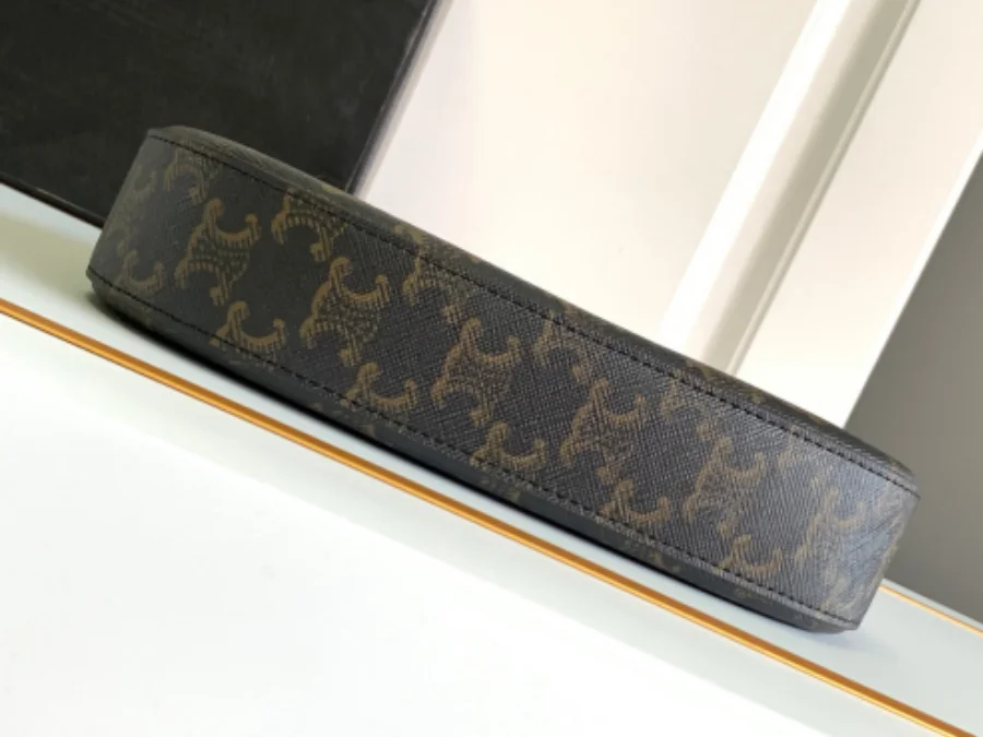 틸리백 ( 22 * 13.5 * 4 cm) 상세