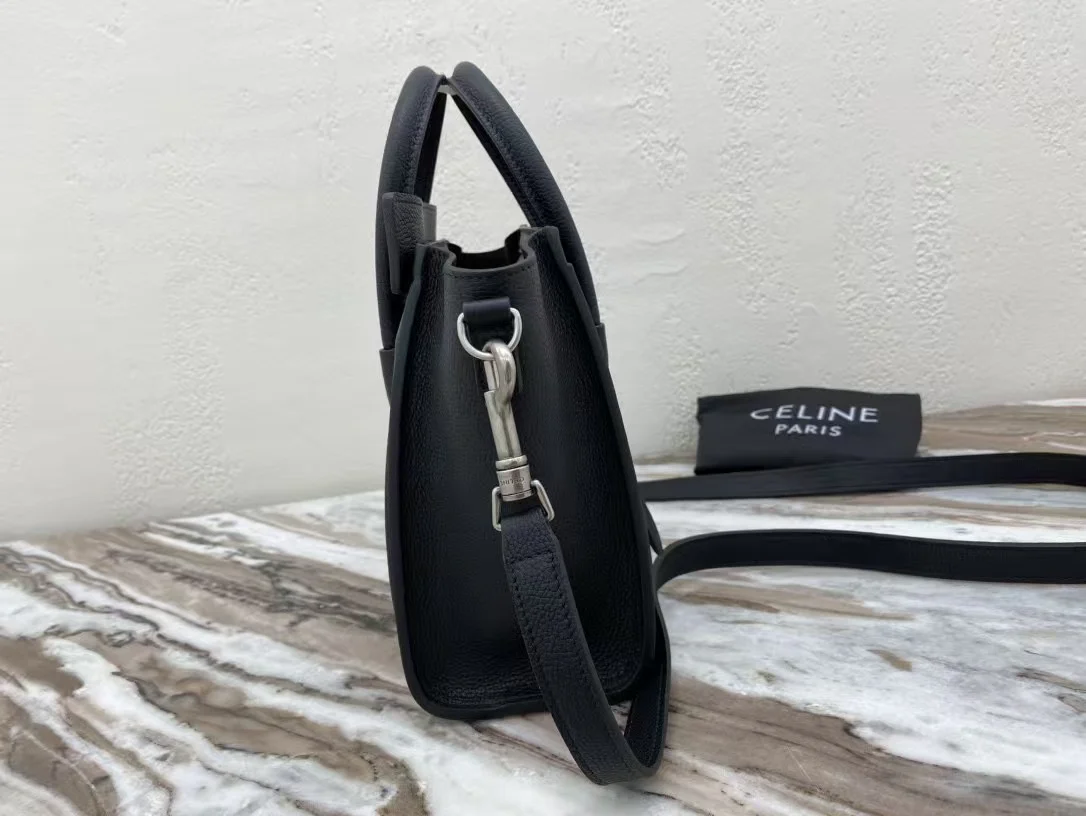 나노 러기지 카프스킨 블랙 상세