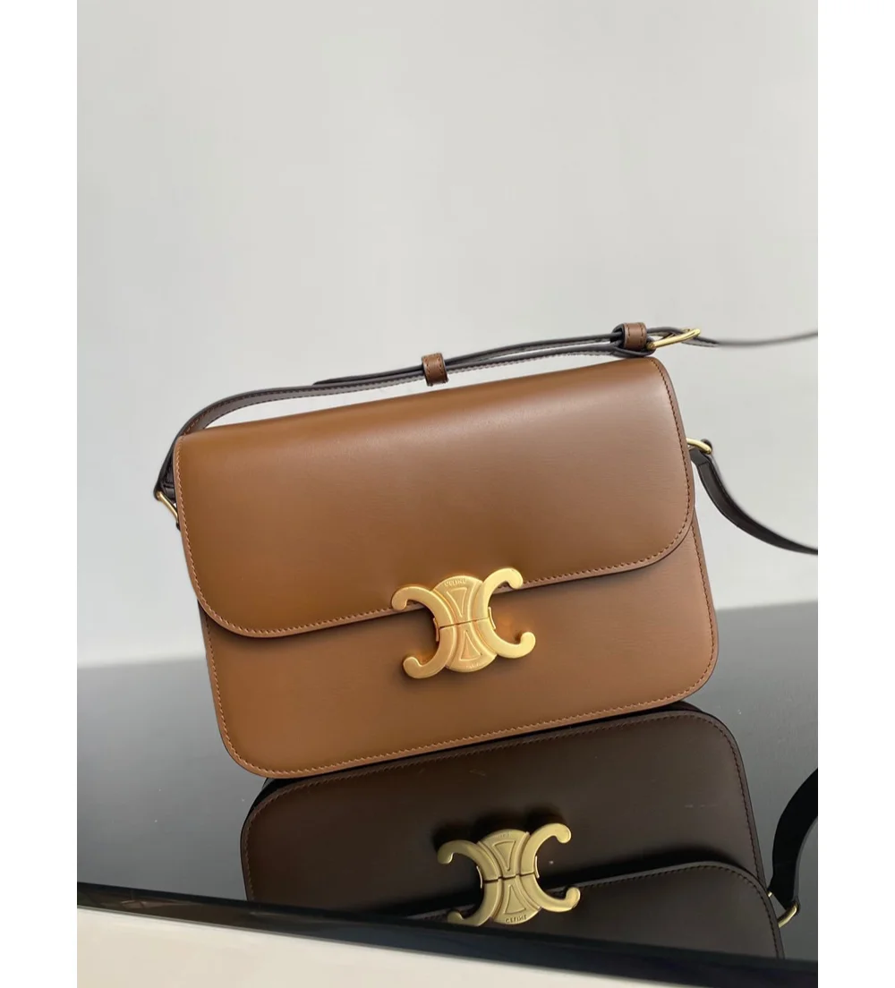 트리오페 크로스백 브라운(22.5*16*5cm) 상세