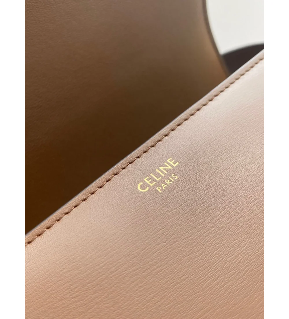 트리오페 크로스백 브라운(22.5*16*5cm) 상세