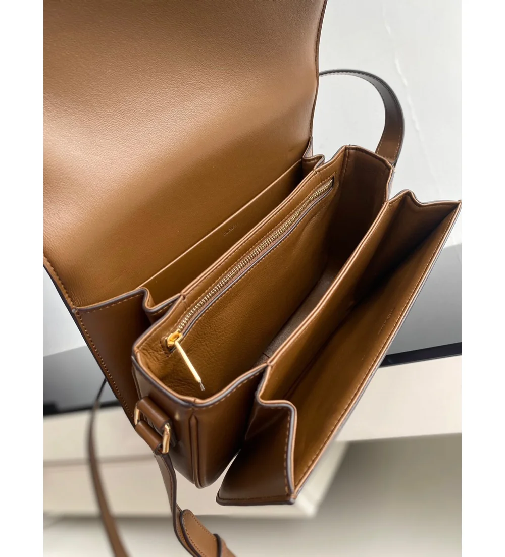 트리오페 크로스백 브라운(22.5*16*5cm) 상세