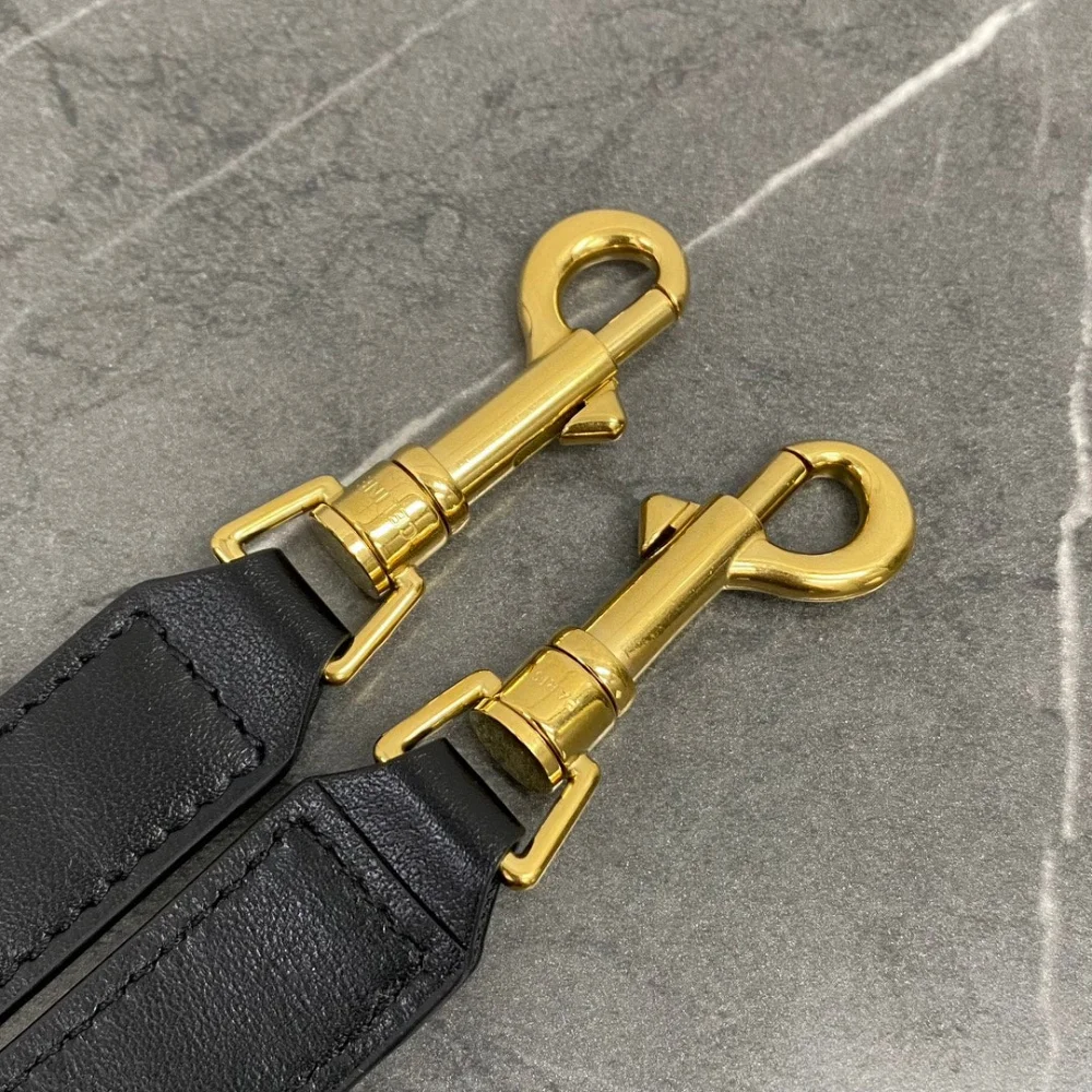 루이즈 버킷백 숄더백 (23.5 * 24 * 16cm) 상세