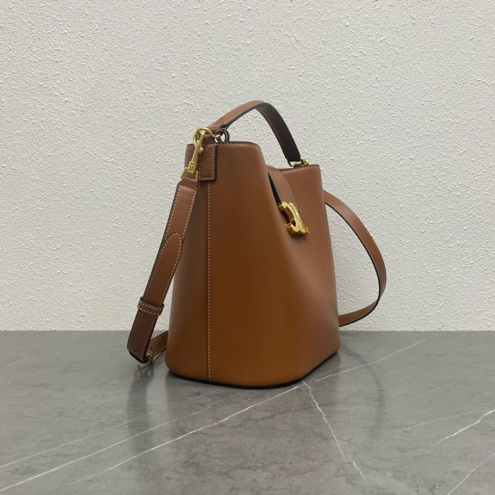 루이즈 버킷백 숄더백 (23.5 * 24 * 16cm) 상세