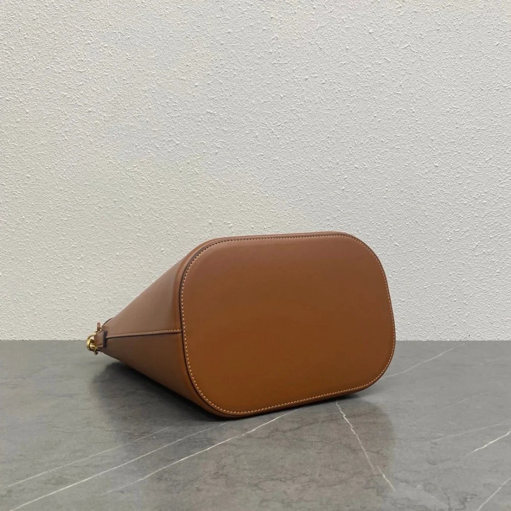 루이즈 버킷백 숄더백 (23.5 * 24 * 16cm) 상세