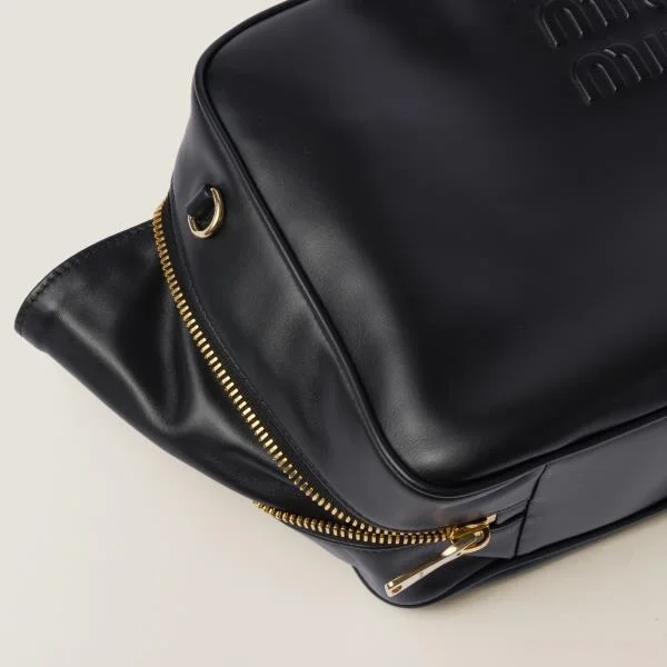 가죽 스트랩 탑 핸들백 블랙 상세