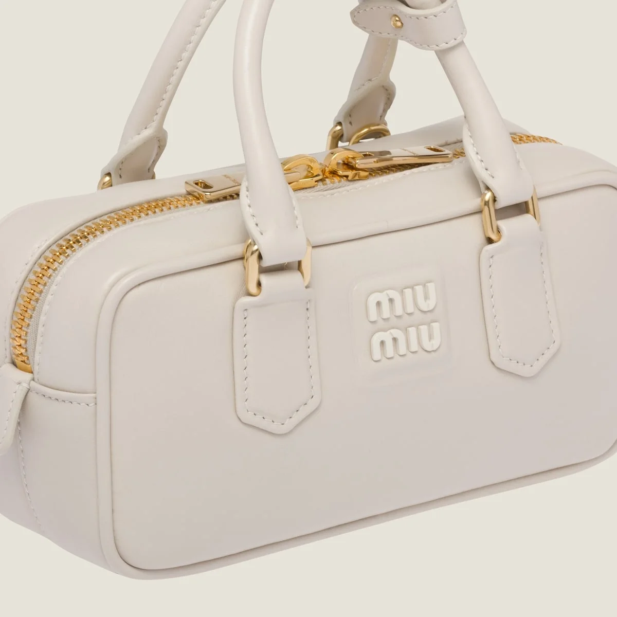 스몰 아르카디 가죽백 화이트 상세