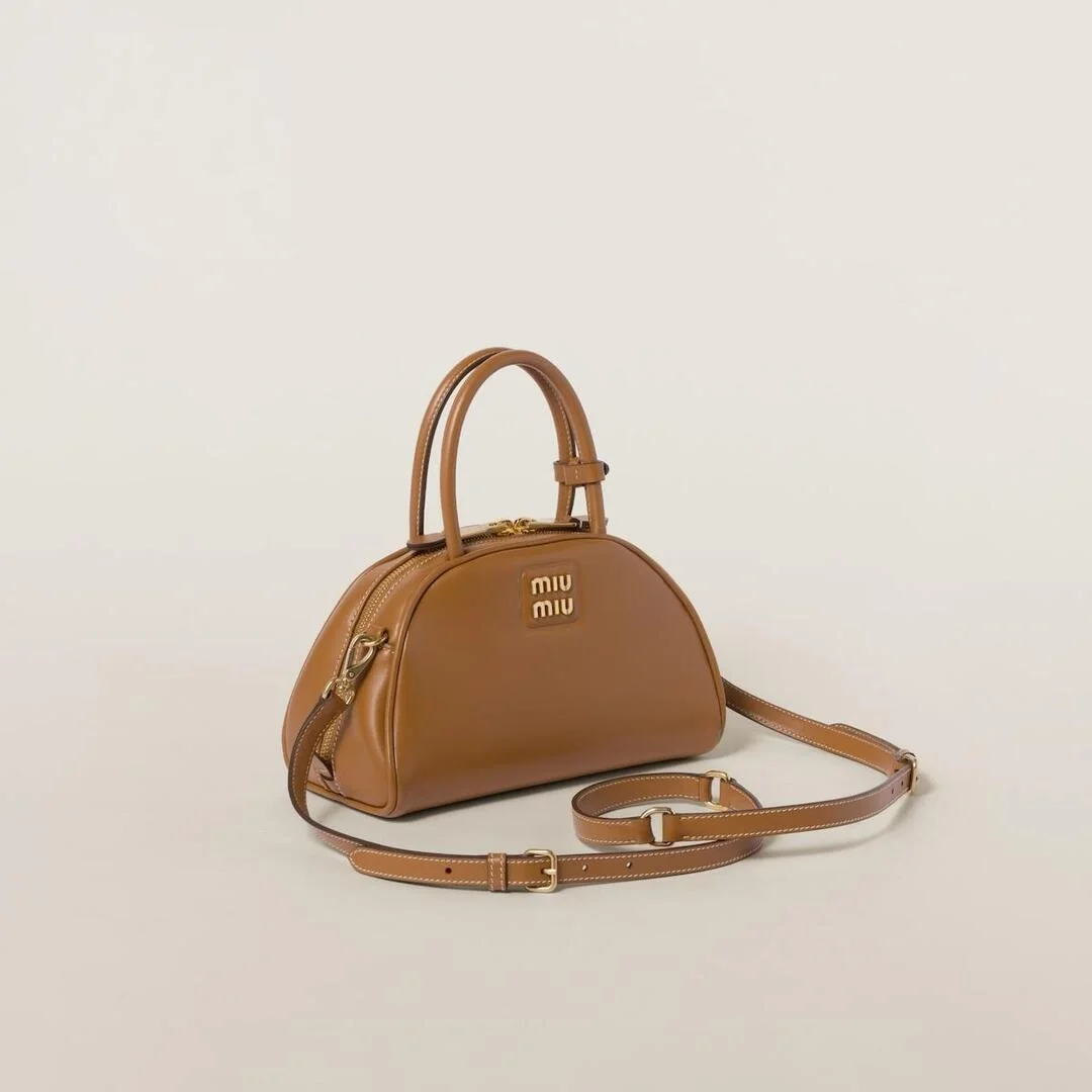 가죽 탑 핸들백 브라운 상세