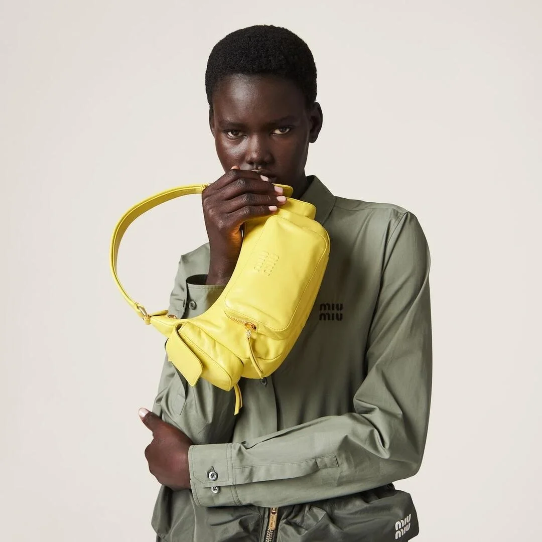 나파 가죽 포켓백 옐로우 상세