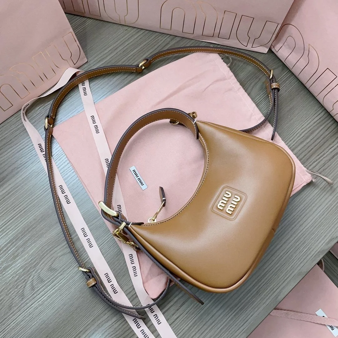 스몰 가죽 호보백 브라운 상세