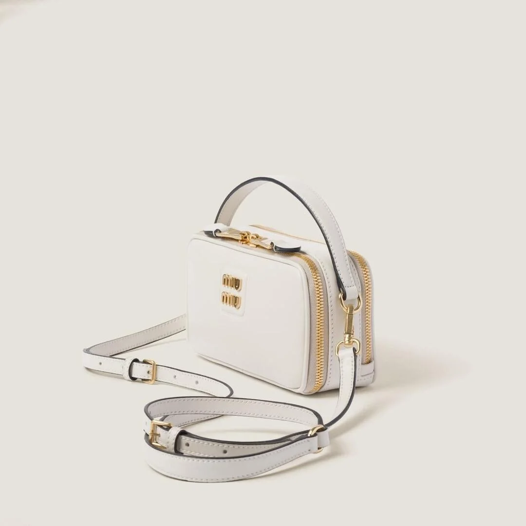 가죽 숄더백 화이트 상세