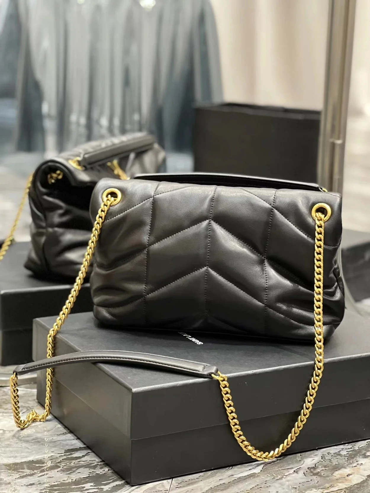 577475 루루 푸퍼 숄더백 상세