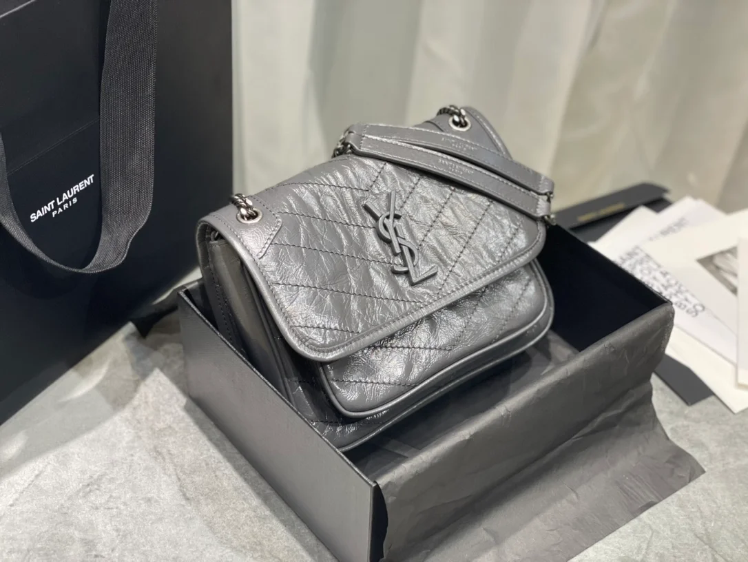 빈티지 니키 베이비백 그레이 (22cm X 16.5cm X 12cm) 상세