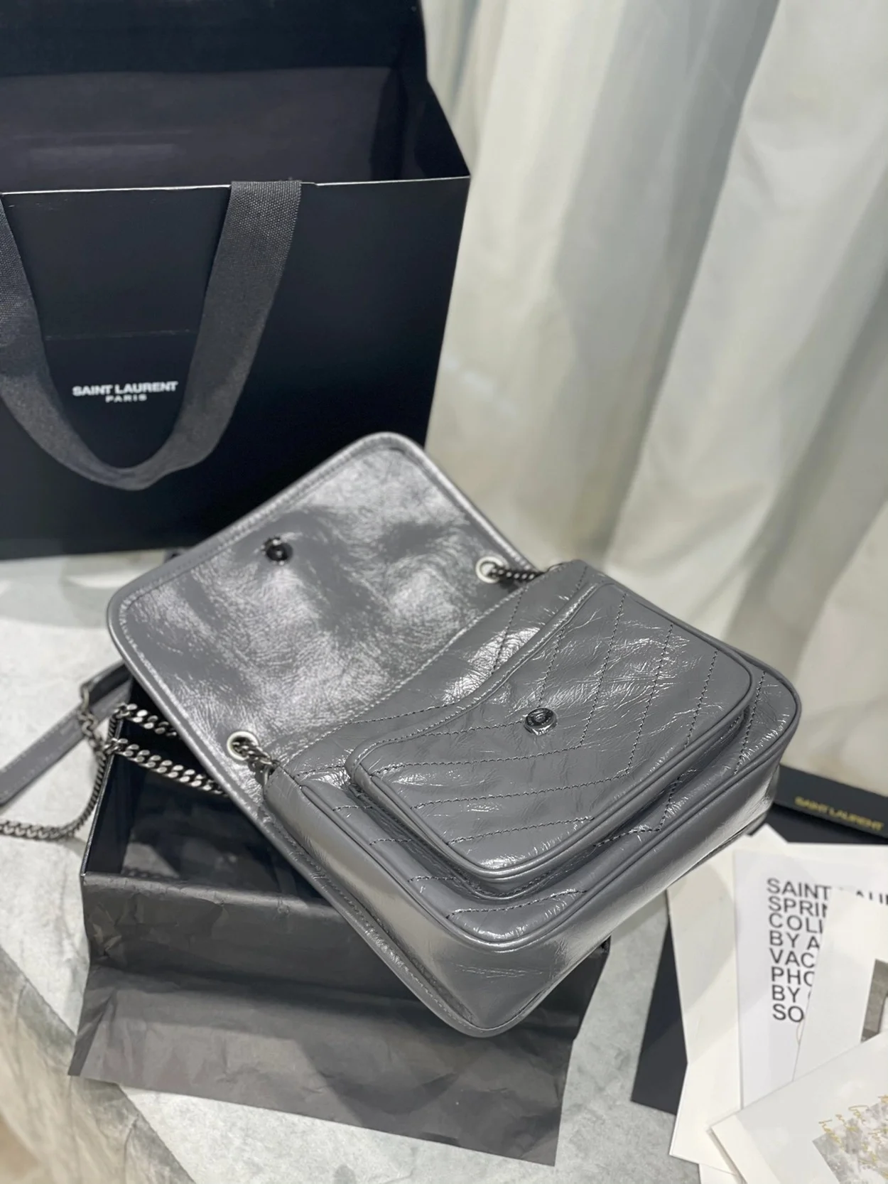 빈티지 니키 베이비백 그레이 (22cm X 16.5cm X 12cm) 상세