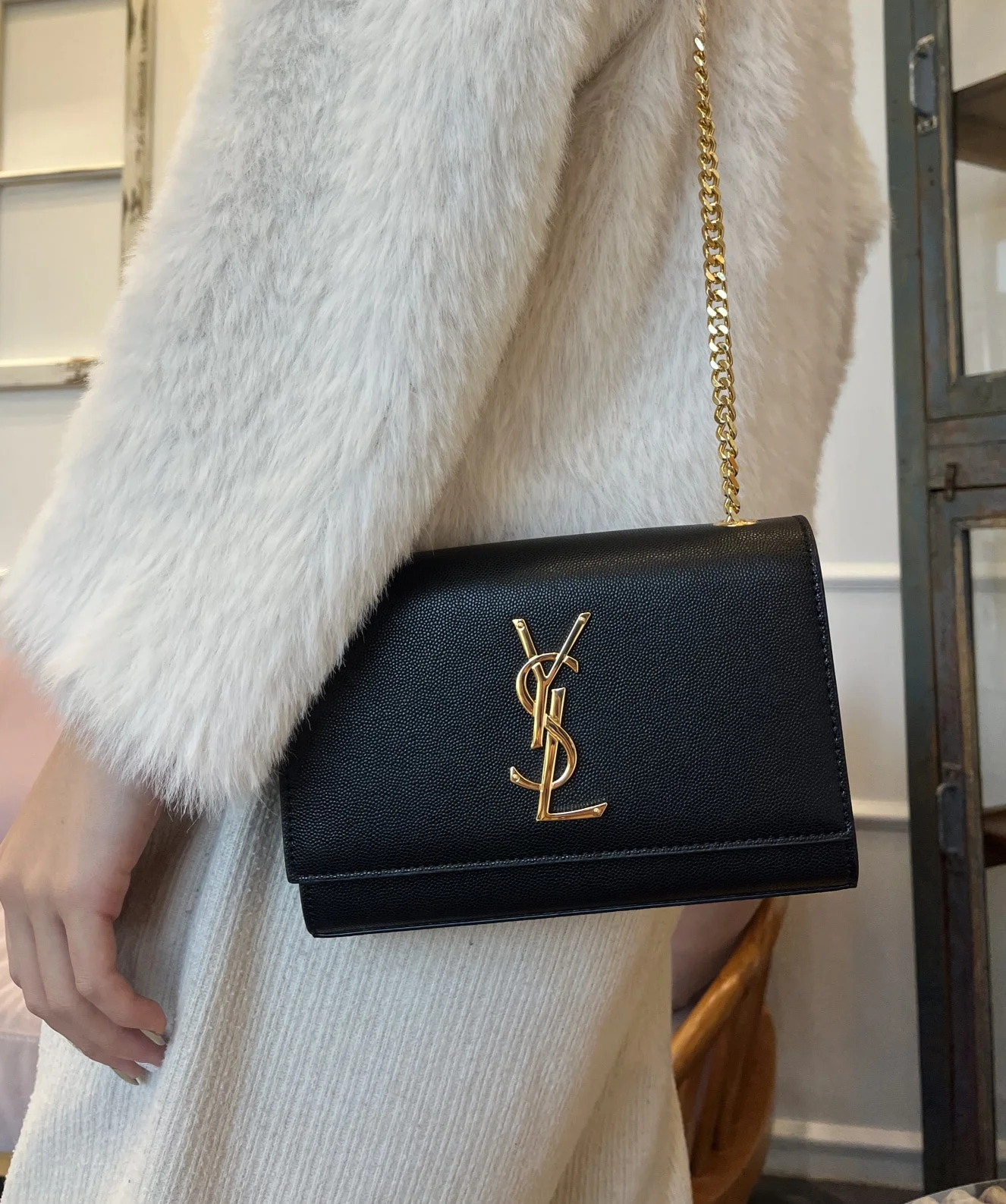 케이티 백 스몰 ( 20 * 12.5 * 5cm) 상세