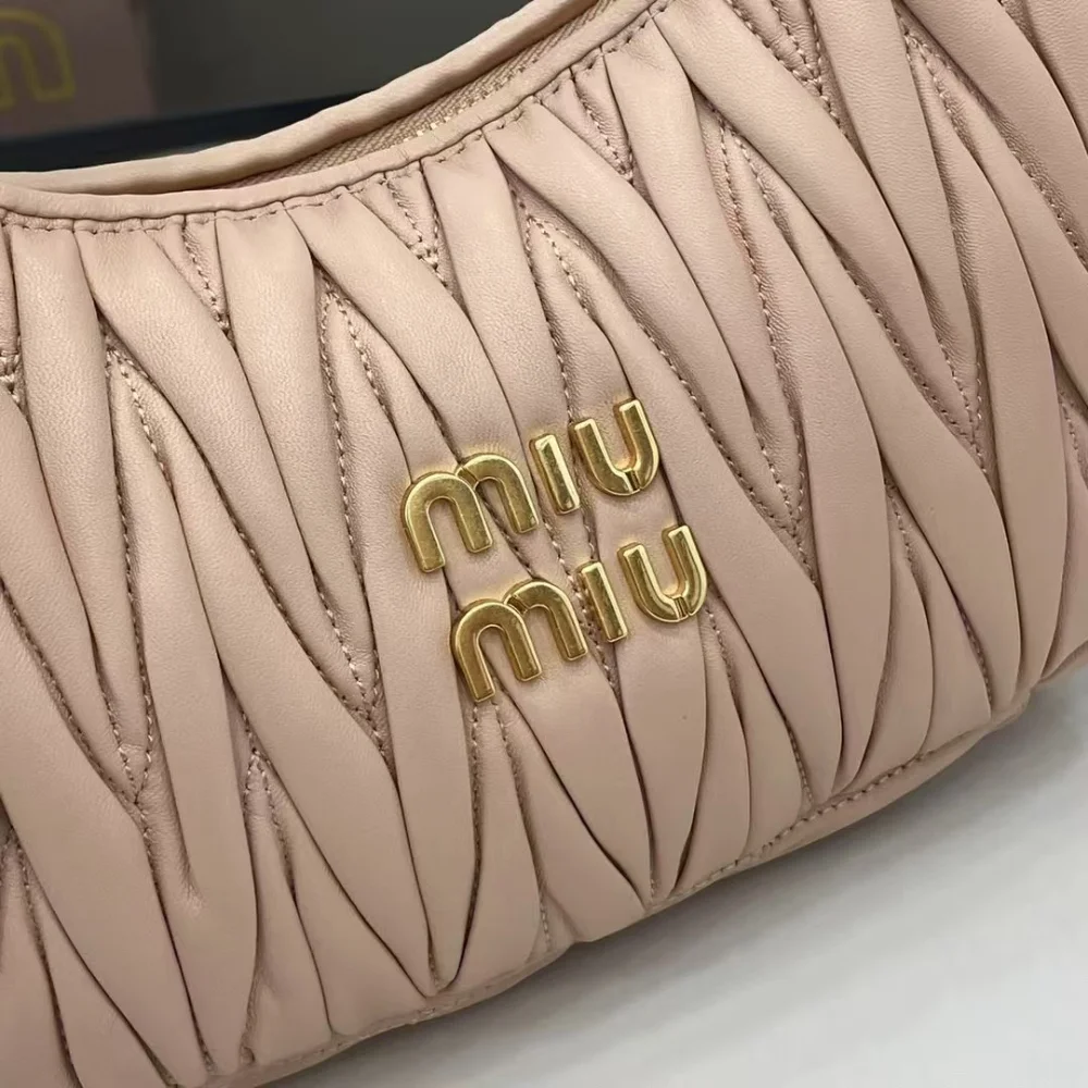 스몰 완더 마테라쎄 나파 가죽 호보백 파우더핑크 상세