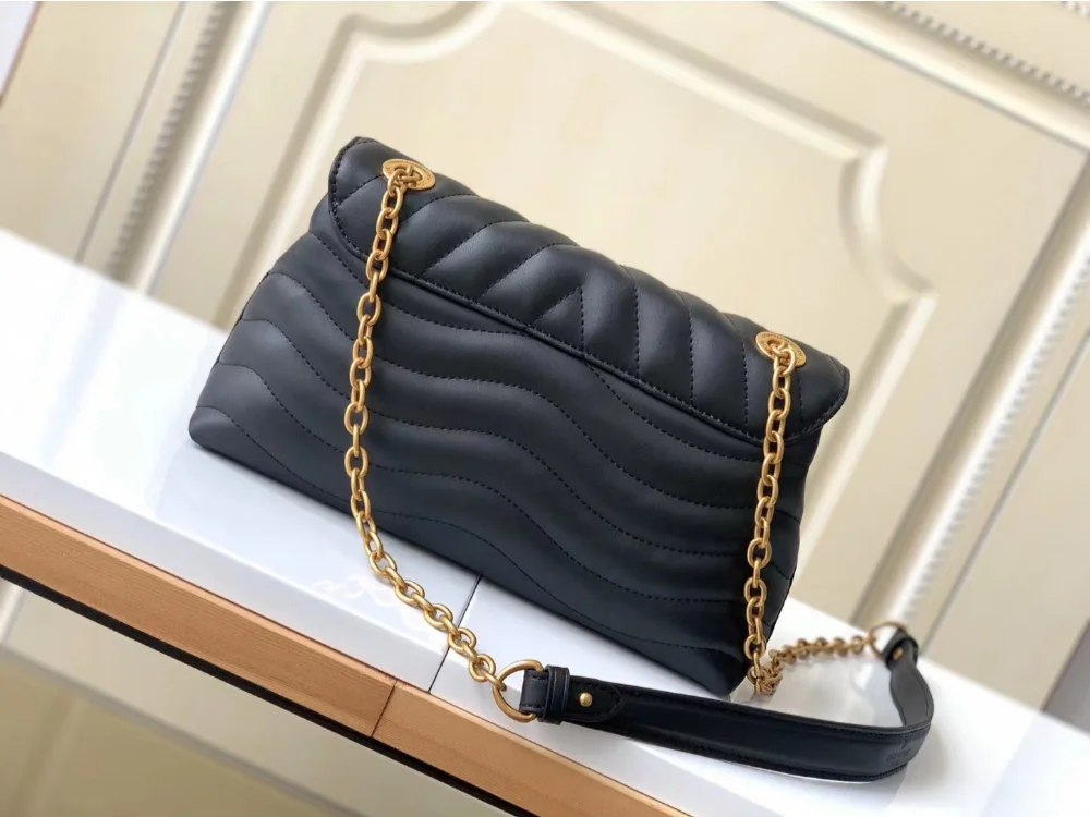 뉴 웨이브 체인백 MM (24 * 14 * 9cm) 상세