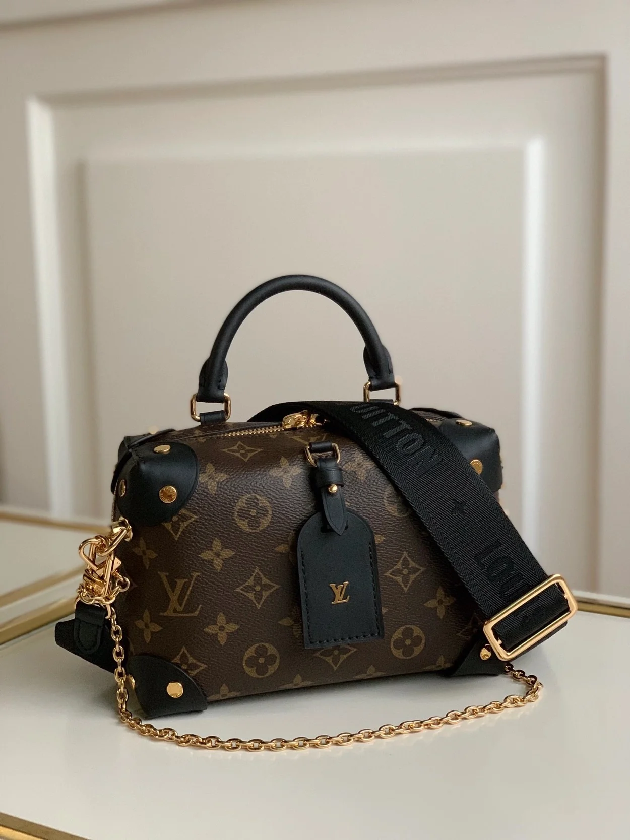 쁘띠 말 수플 모노그램 캔버스 블랙 상세