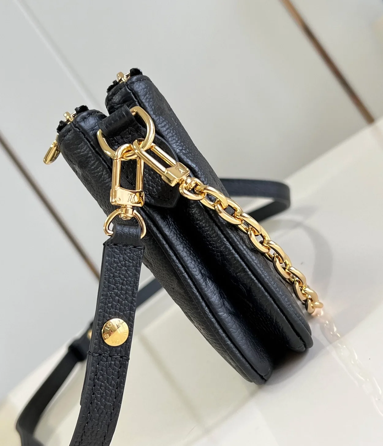 리브 포쉐트 백 상세