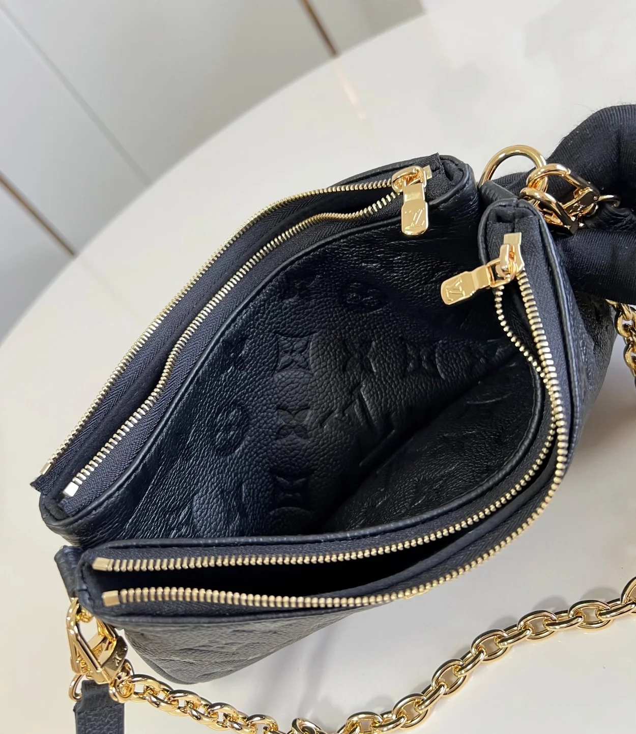 리브 포쉐트 백 상세