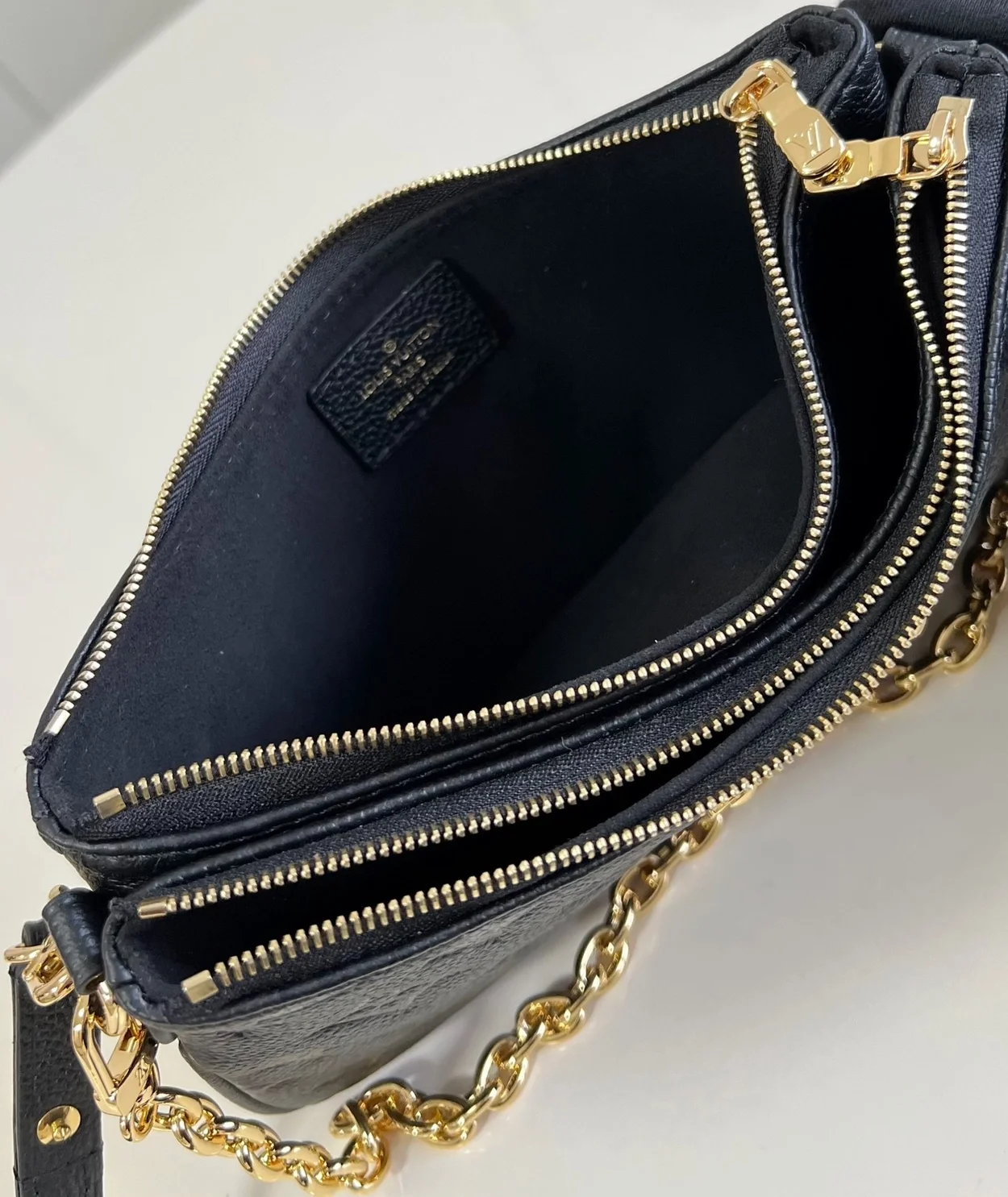 리브 포쉐트 백 상세