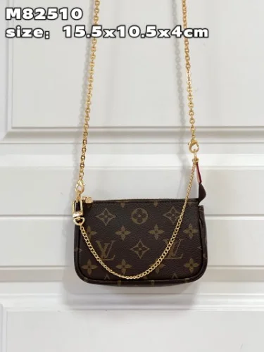 포쉐트 악세수아 체인 백